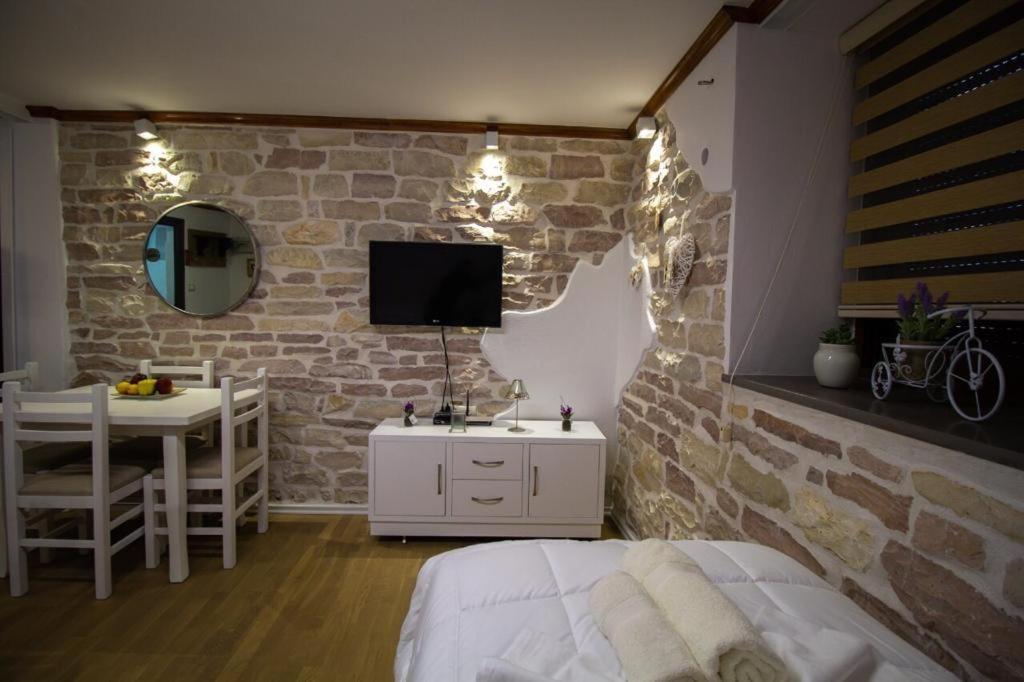 Ferienwohnung Solhouse Gjirokastër Exterior foto