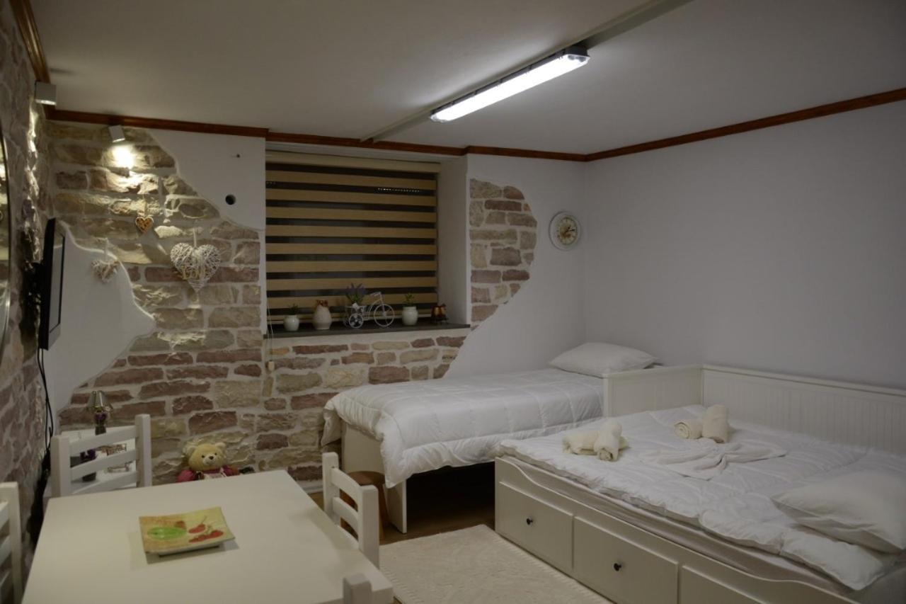 Ferienwohnung Solhouse Gjirokastër Exterior foto